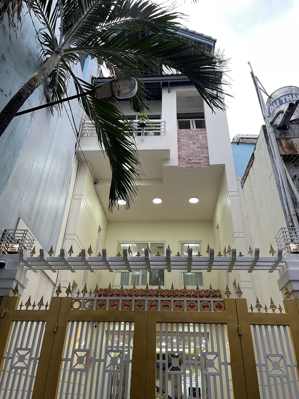 Bán nhà Ngô Thị Thu Minh, Quận Tân Bình NHÀ PHỐ VƯỜN tuyệt đẹp 3lầu (4mx24m) nở hậu hẻm ôtô khu VIP